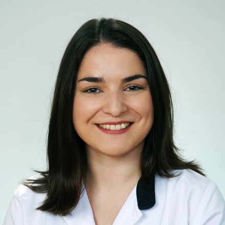 Bárbara-Goulart-Clinica-Medica-do-Porto