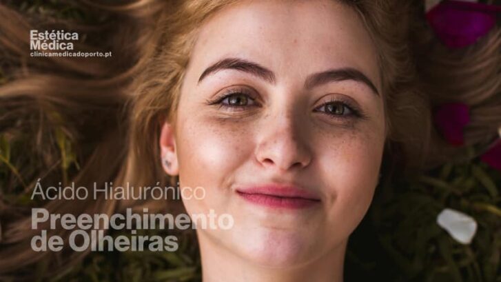 Rosto de mulher jovem, olhos expressivos e cabelos soltos, Mulher jovem, rosto belo, beleza