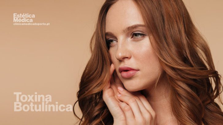 Rosto de mulher jovem, olhos expressivos e cabelos soltos, Mulher jovem, rosto belo, beleza